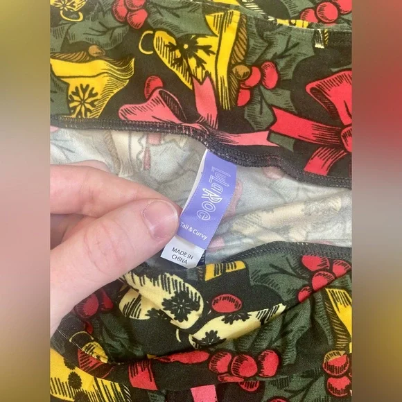 LuLaRoe TC Leggings NWOT Christmas Bells Mistletoe Holiday - Picture 5 of 7